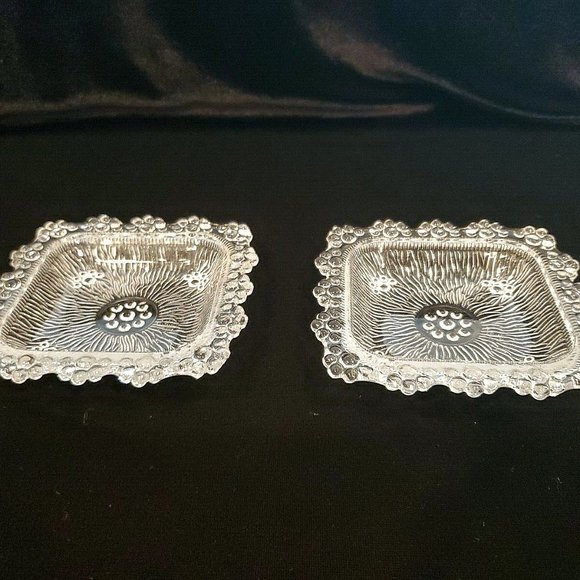 Two (2) Beautiful Vintage Clear Glass Trinket Dishes Coasters Unique Design 4x4 - Picture 2 of 7